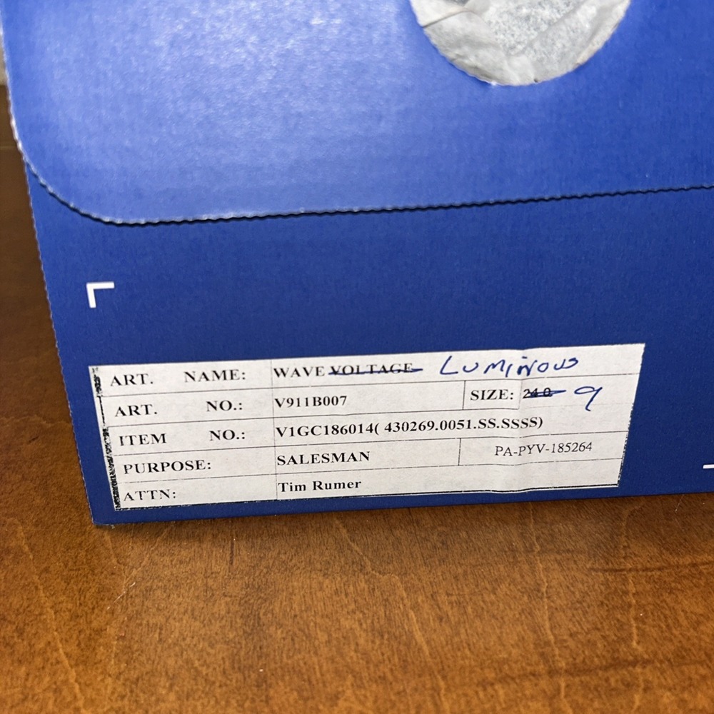 Mizuno Energy Women's Size 9 Wave Luminous Volleyball Shoes White New With Box - Picture 8 of 9